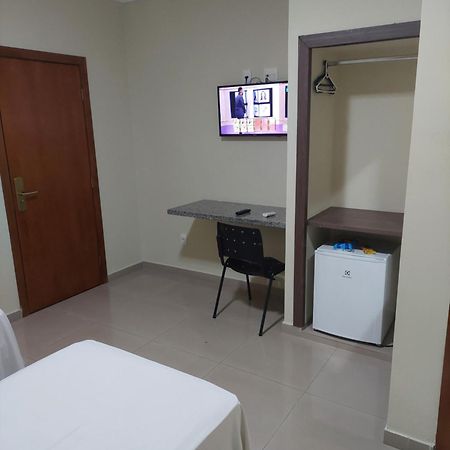 Apoema Hotel Cuiabá Extérieur photo